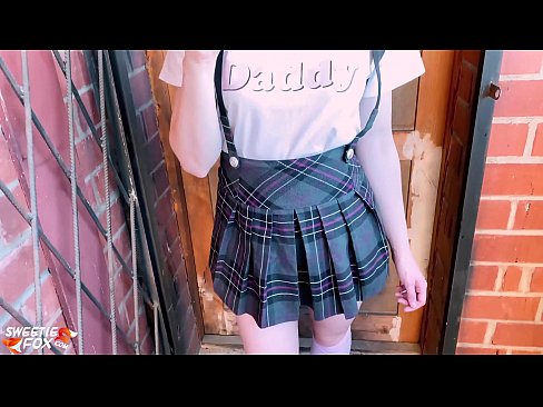 ❤️ Schoolgirl Sucks tagħha Dick profondament u fucks minflok klassijiet. Sess f'mt.sex78.ru ☑